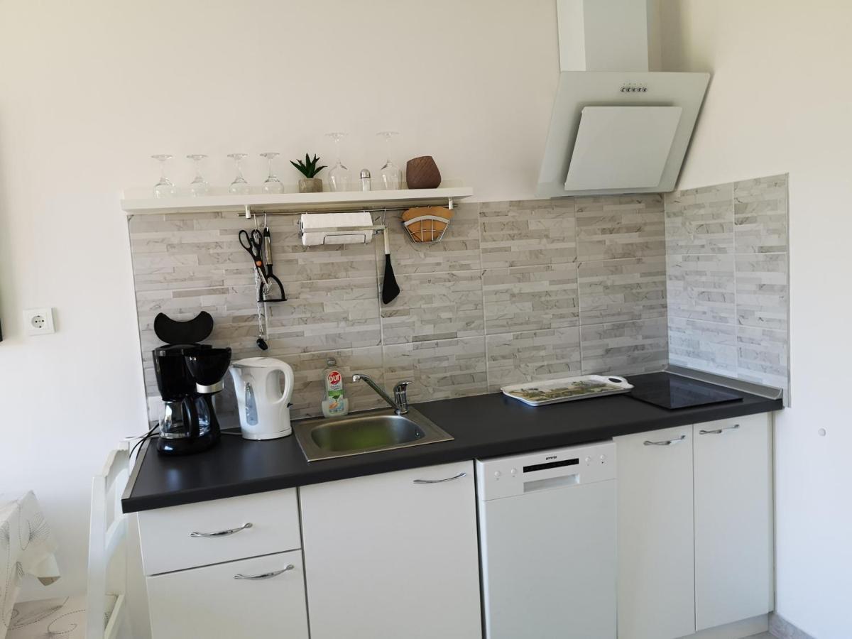 פאז'אנה Chillout Apartments With Pool Patricia מראה חיצוני תמונה